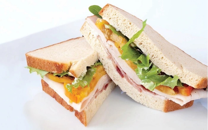 Hướng dẫn cách ăn bánh sandwich không bị béo